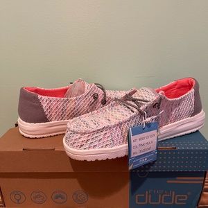 Buckle Hey Dude Wendy Sox Pink Multi size Y2